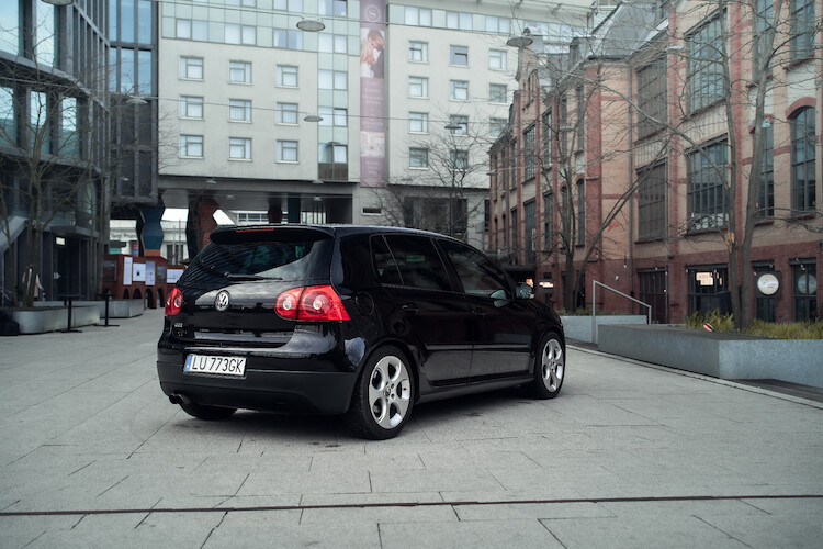 Volkswagen Golf V – wysoki komfort, znakomite właściwości jezdne i więcej wersji nadwoziowych